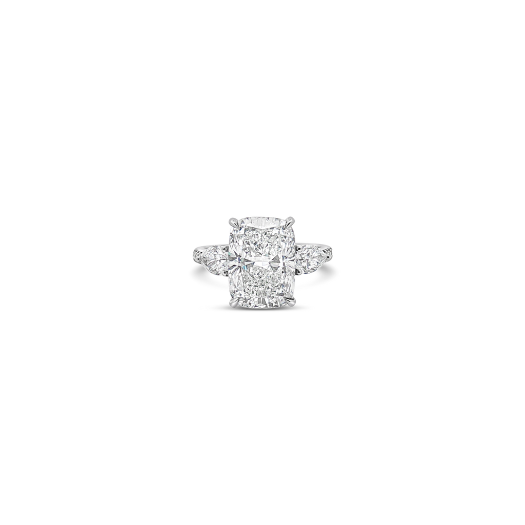 Cushion cut Diamond Engagement Ring