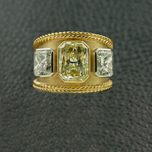 Gold & Diamond Ring