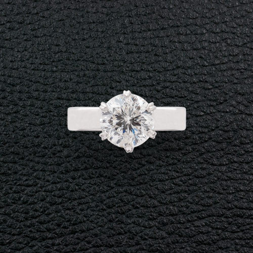 Round Diamond Engagement Ring