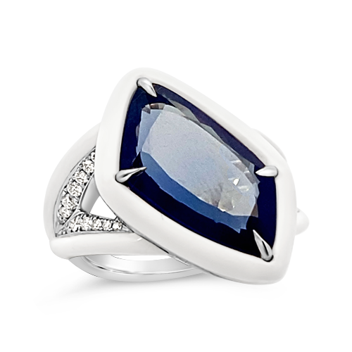 Kashmir Sapphire & Diamond Ring